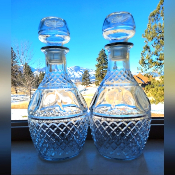 no brand Other - Vintage - Royal Crown & Grape Glass Whiskey Decanter set of 2
